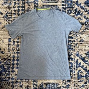 Mens Lululemon Tee (L)
